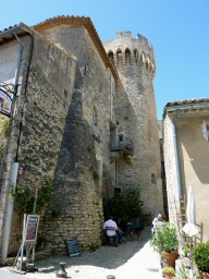 tour château
